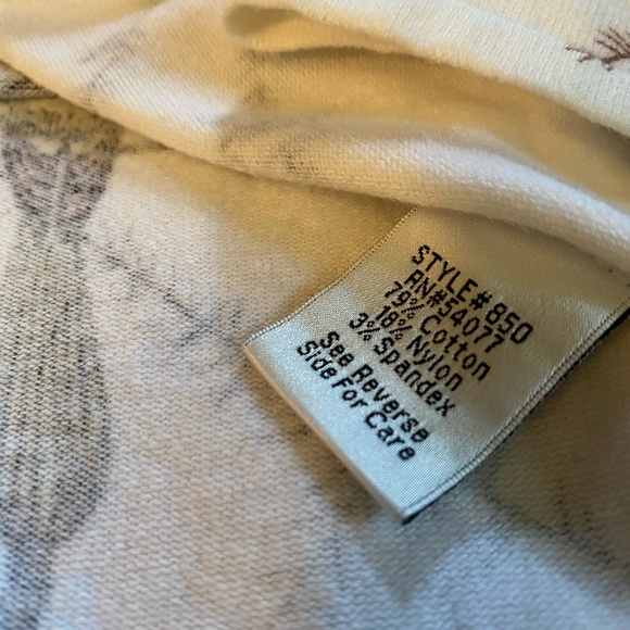 CAbi White Cardigan with birds sweater in small. - Picture 4 of 12